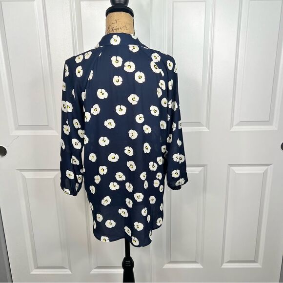 Sz XS Cabi Button Up Blouse Navy White Floral 3/4 Sleeve - Picture 4 of 10